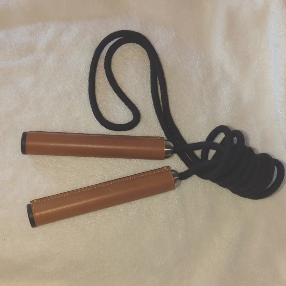 🏖️ Rare Coach Jump Rope - Picture 2 of 3